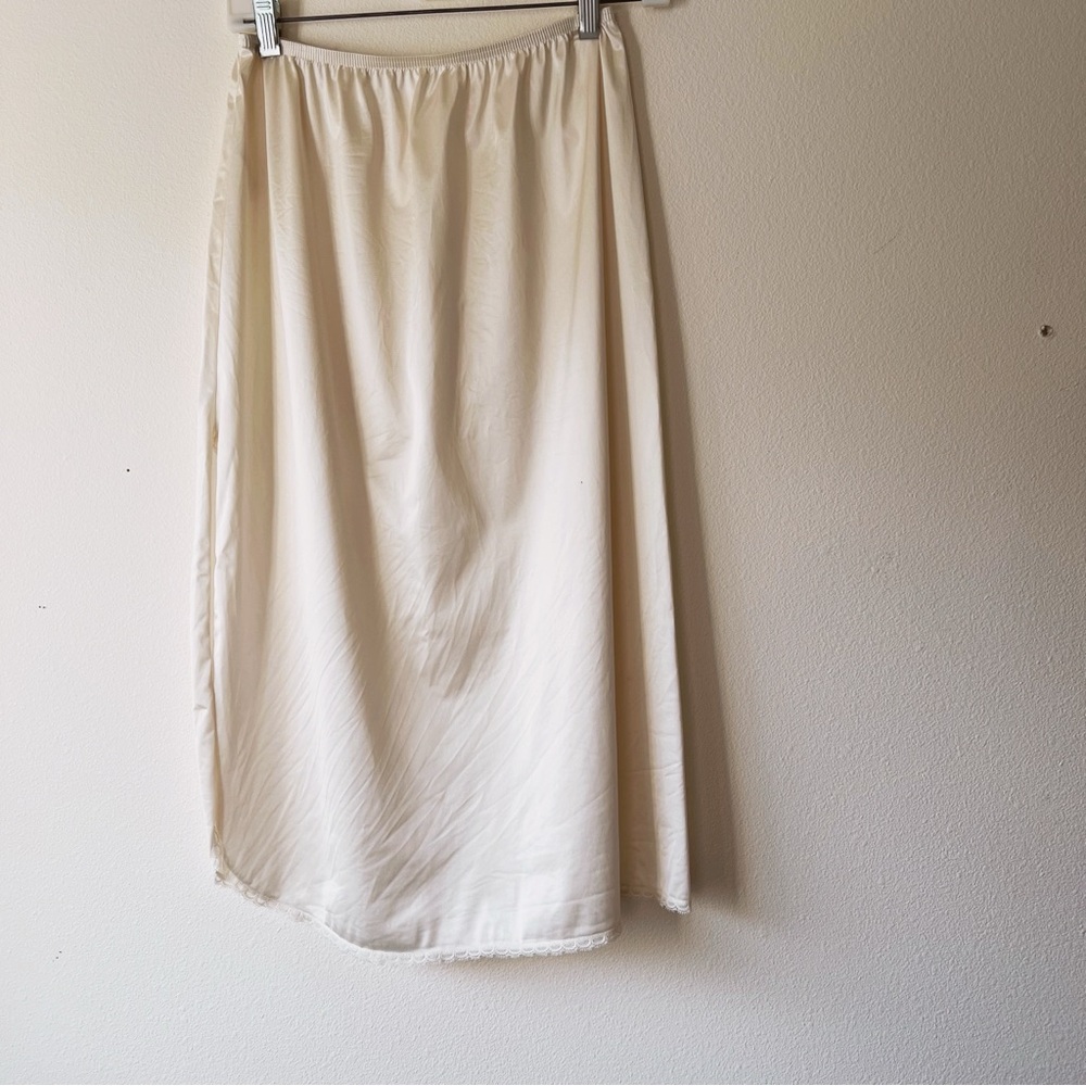 Vintage nylon Vanity Fair half‎ slip cream lace trim coquette lingerie size M